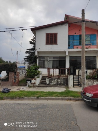 PH en Barrio El Fantasio, frente al balneario U$S35.000