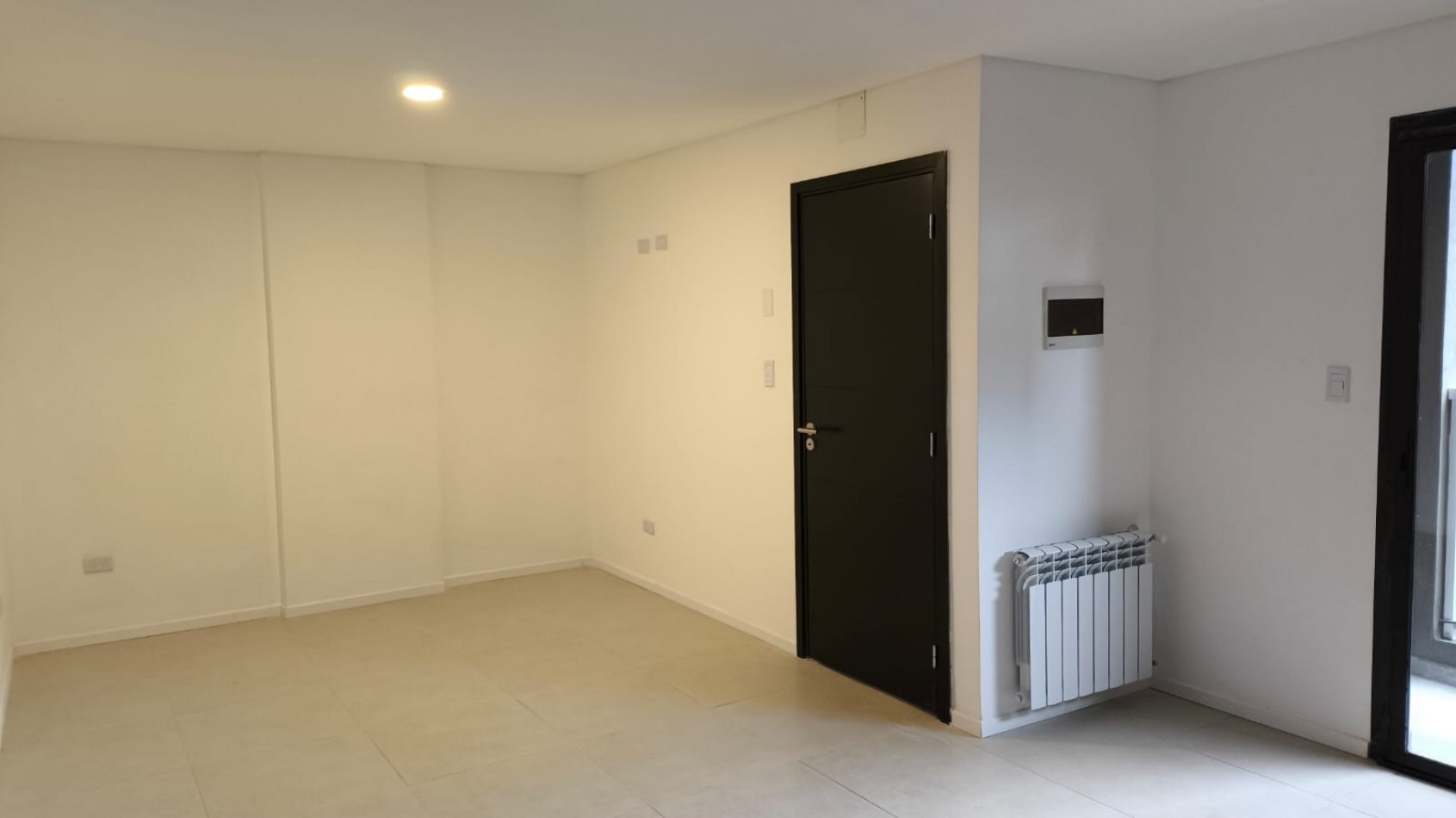 ¡A ESTRENAR! Departamento de 1 dormitorio con cochera en pleno centro de Villa Carlos Paz
