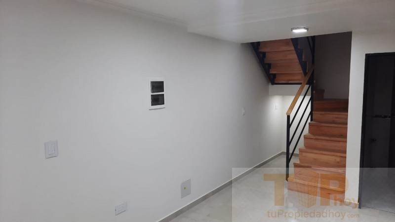 ¡Oportunidad! Hermoso housing triplex a estrenar en Miralejos 17, a 30 mts del Lago.