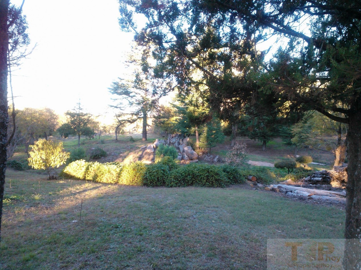 8 hectareas autosustentables con casas de campo, servicios y variedad de frutales en el Valle de Calamuchita
