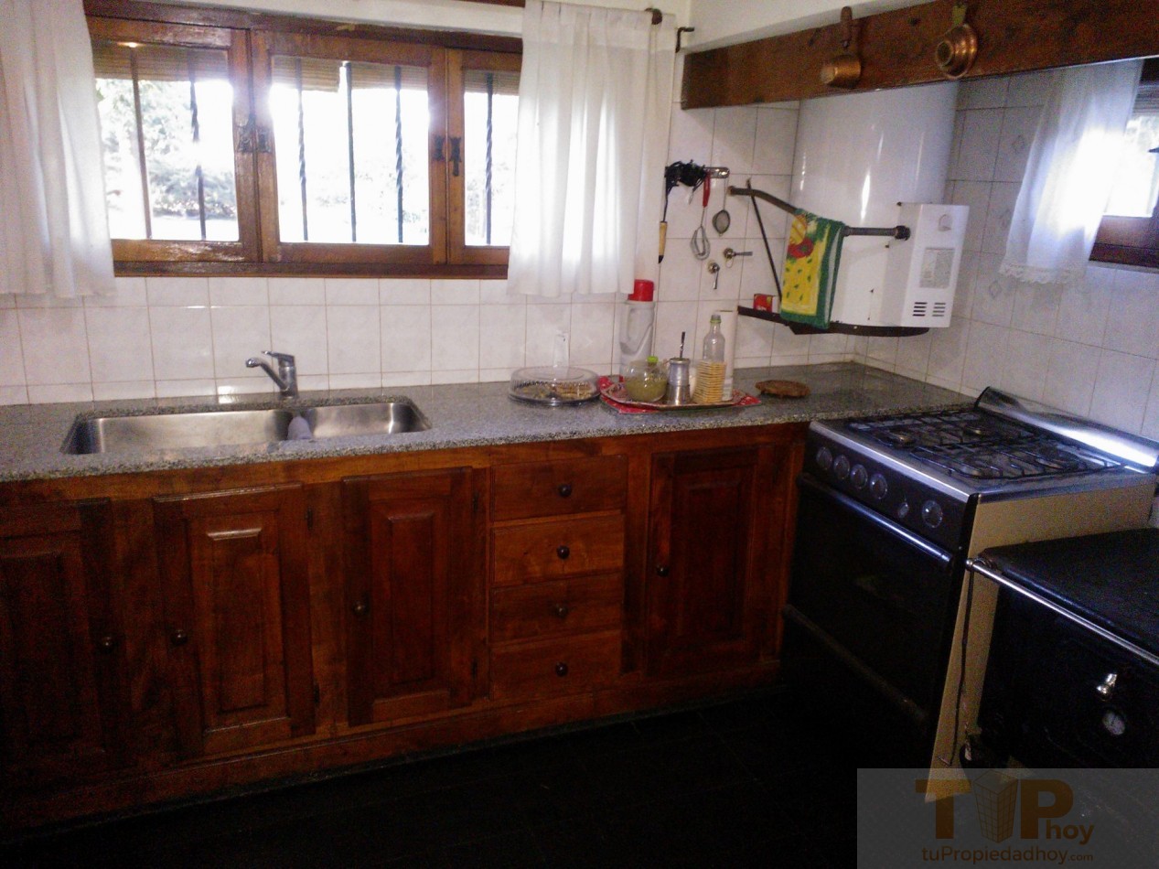 8 hectareas autosustentables con casas de campo, servicios y variedad de frutales en el Valle de Calamuchita