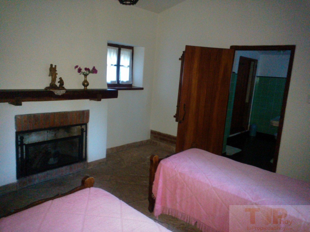 8 hectareas autosustentables con casas de campo, servicios y variedad de frutales en el Valle de Calamuchita