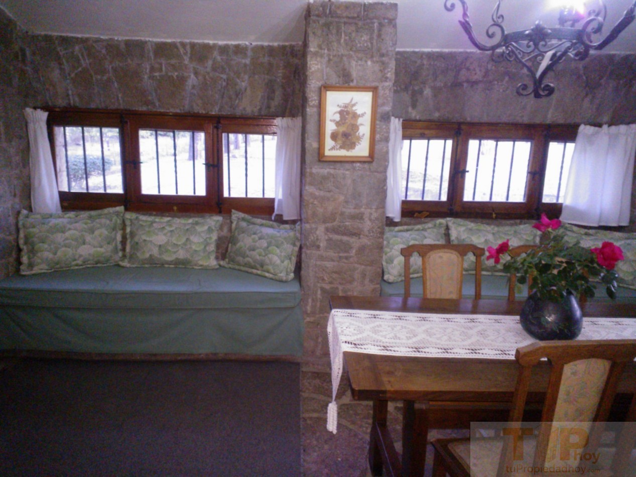8 hectareas autosustentables con casas de campo, servicios y variedad de frutales en el Valle de Calamuchita