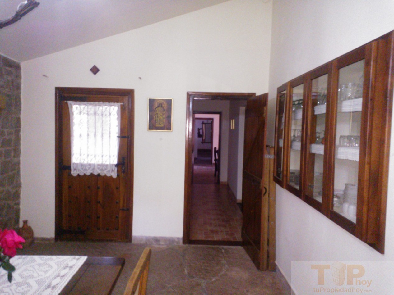 8 hectareas autosustentables con casas de campo, servicios y variedad de frutales en el Valle de Calamuchita