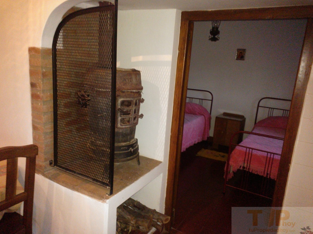 8 hectareas autosustentables con casas de campo, servicios y variedad de frutales en el Valle de Calamuchita