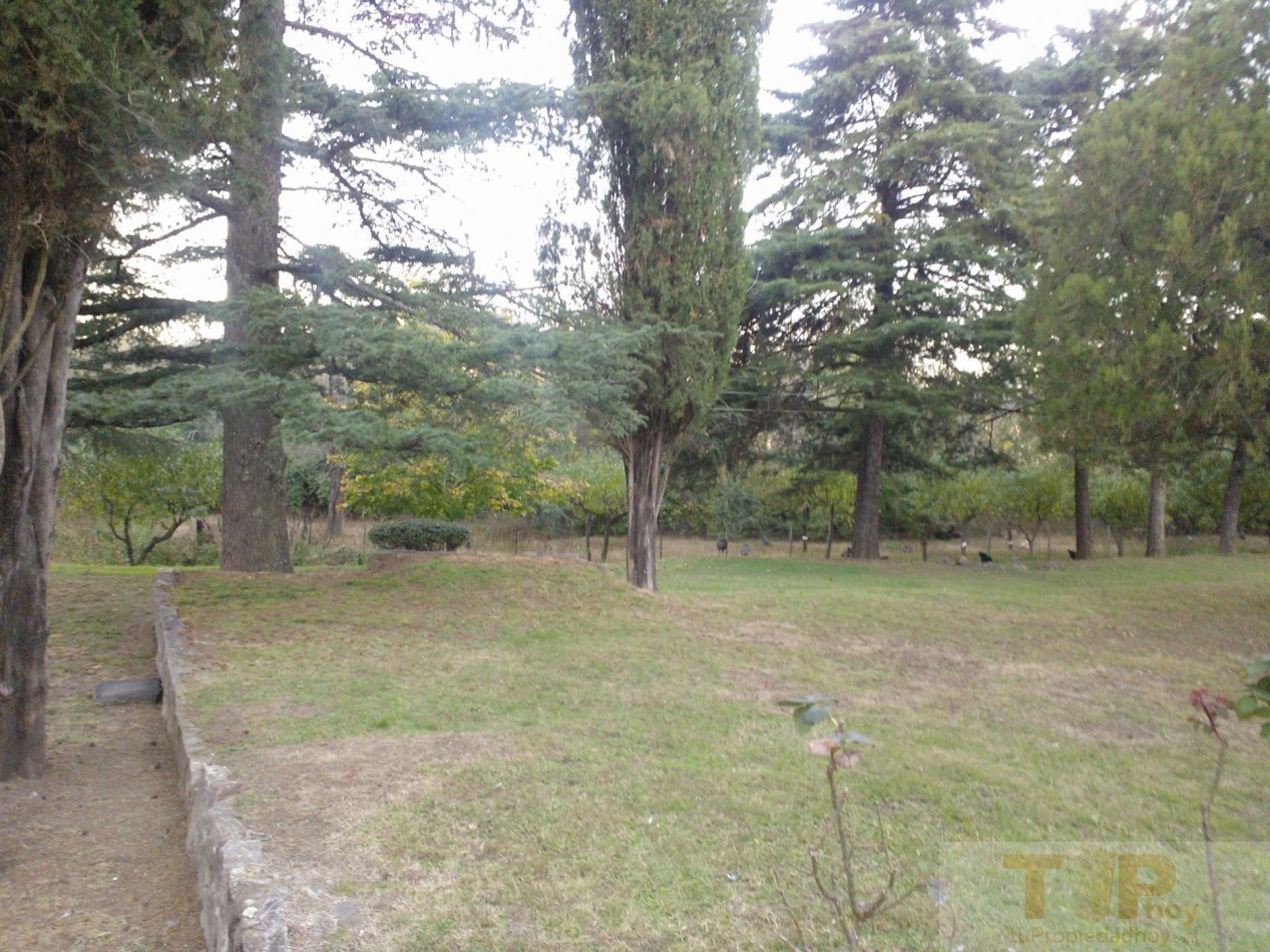 8 hectareas autosustentables con casas de campo, servicios y variedad de frutales en el Valle de Calamuchita