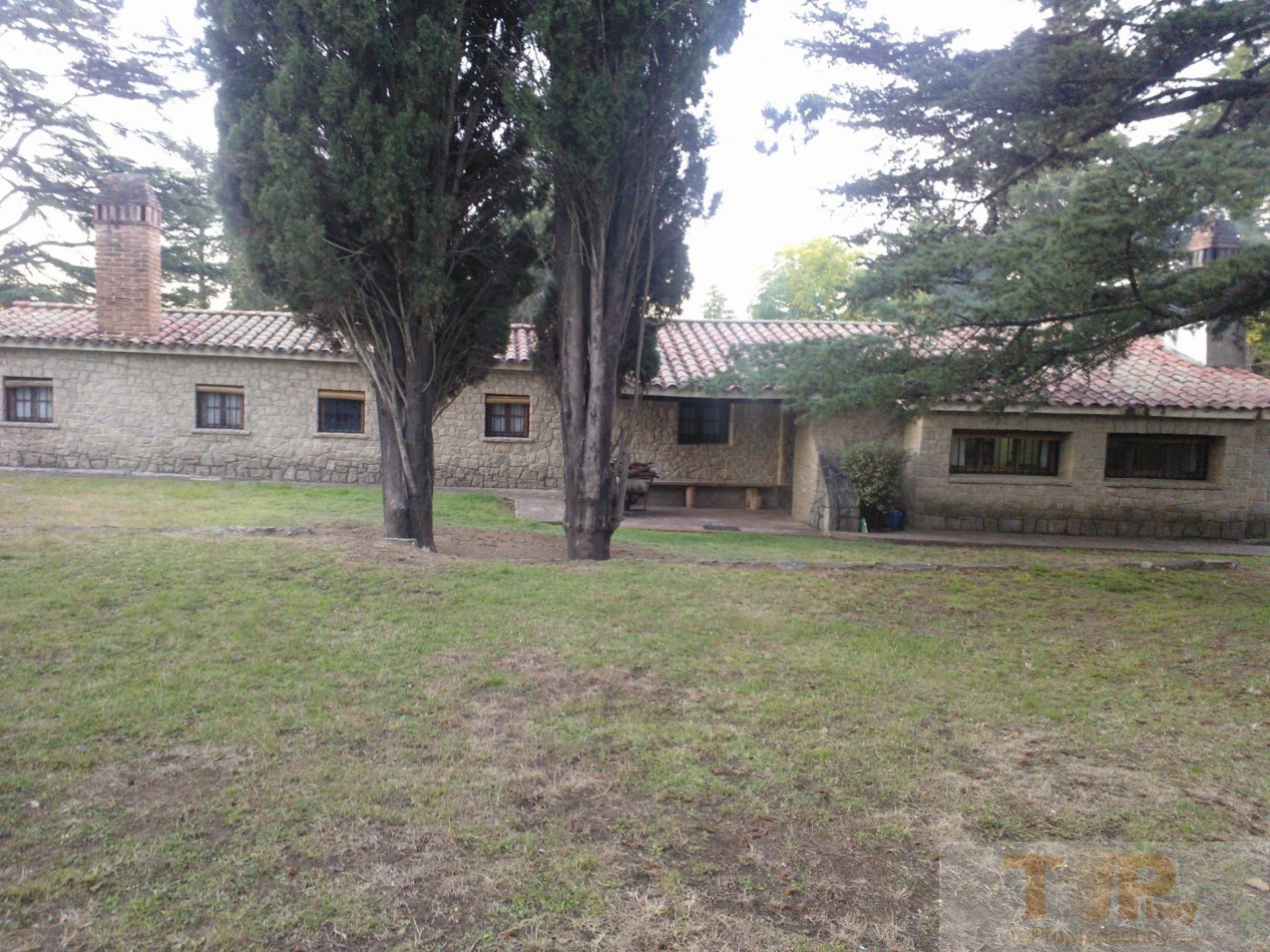 8 hectareas autosustentables con casas de campo, servicios y variedad de frutales en el Valle de Calamuchita