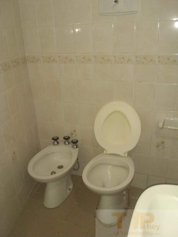 ALQUILER ANUAL - PH INTERNO DE 2 DORMITORIOS a 1 cdra de la Av. Los Sauces - Villa Carlos Paz