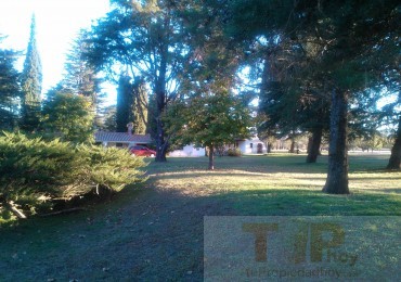 8 hectareas con casa de campo, departamentos, piscina, microclima propio y una importante variedad de frutales en el Valle de Calamuchita