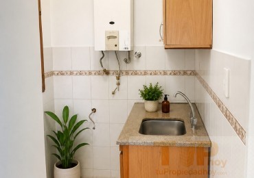 ALQUILER ANUAL - PH INTERNO DE 2 DORMITORIOS a 1 cdra de la Av. Los Sauces - Villa Carlos Paz